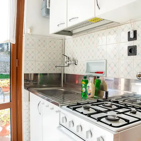 Free Parking Un Angolo Di Sole A Marebu! Apartmán *